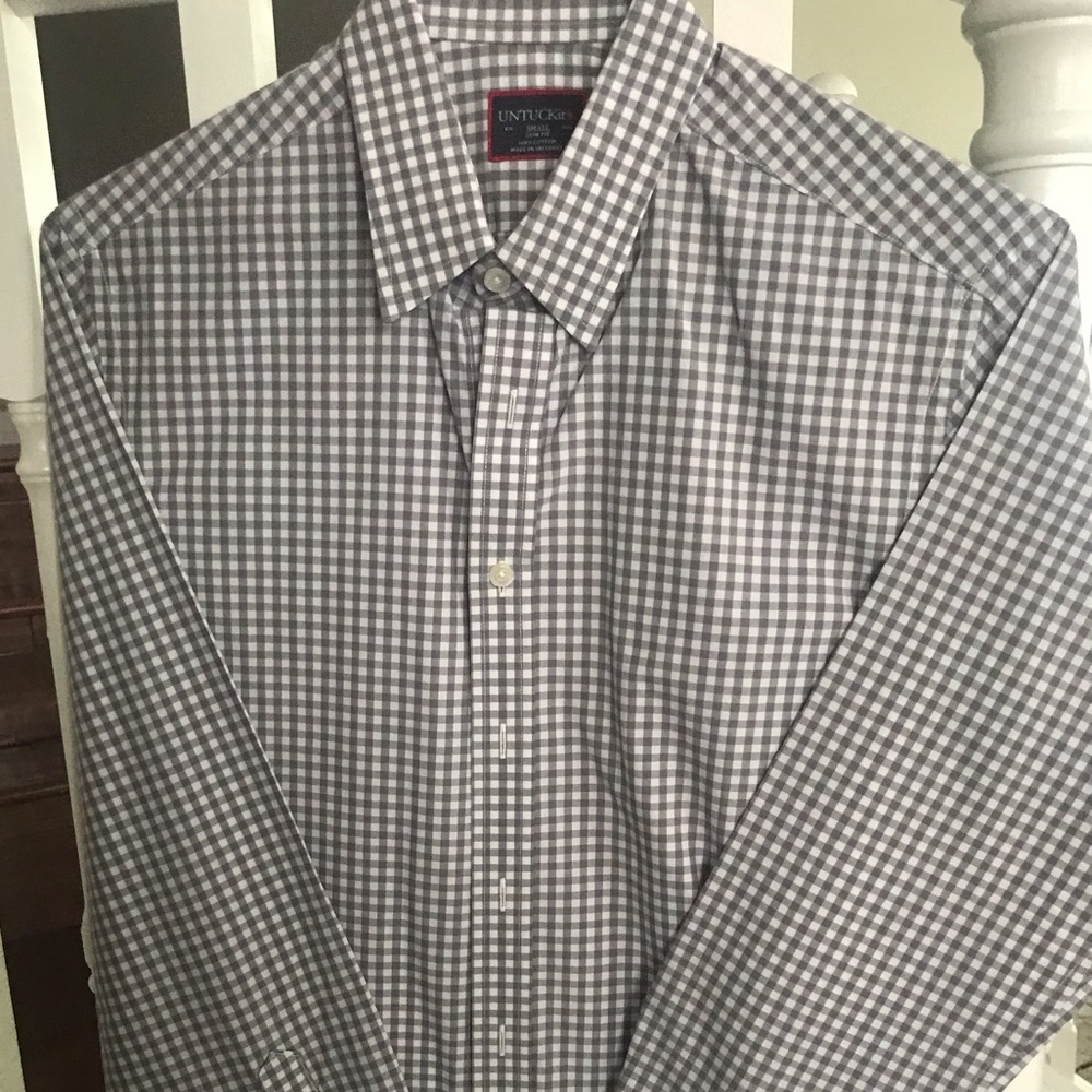 UNTUCKIt long sleeve button up, like new!